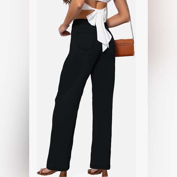 Classic Black Women's Mid-Rise Jeans - Picture 3 of 7